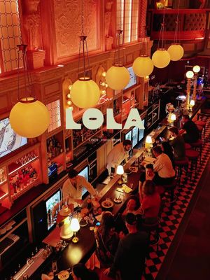 📍Bar Lola (@barlolanyc) 📍346 W 46th St, Hell’s Kitchen Say hello to Bar Lola, a stunning new two-floor café and cocktail bar that blends the best of Spanish wine bar energy with French bistro elegance. Whether you’re here for a coffee, a natural wine, or a Hot Amaro Latte (yes, it’s as good as it sounds), the vibe is immaculate. The space is anything but “little”—spanning the main floor, a mezzanine, mural-lined seating, and a year-round patio with its own bar and retractable roof. The menu is playful yet polished—think lamb lollipops and cornbread madeleines that work from day to night. 📌 The move: Cornbread madeleines, a Crème Brûlée Espresso Martini, and that year-round patio with a retractable roof. #BarLola #HellsKitchen #NYCOpening #CocktailBar #FrenchVibes  