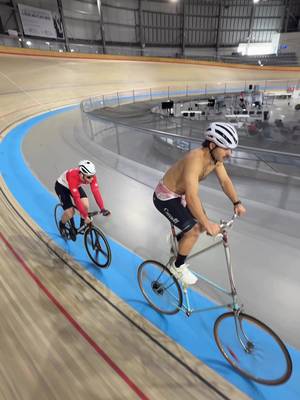 @cole.dempster with a sweet new bike ahead of the world cups in Hong Kong and Malaysia!  #trackcycling #cycling #fixie 
