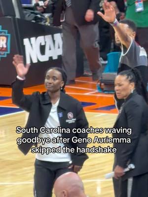 Dawn Staley got her revenge #southcarolina #genoauriemma #uconn #cbb #MarchMadness 