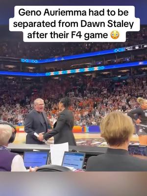UConn’s Geno Auriemma and South Carolina’s Dawn Staley had to be separated from each other in the handshake line 😳 (🎥: kareemcopeland / X) #uconn #southcarolina #genoauriemma #dawnstaley #basketball 