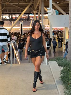 Ye in LA 🖤 @Yasmine.minovski 