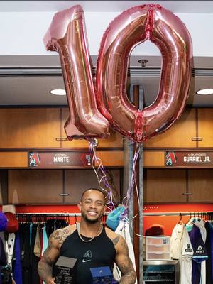 Everyone loves Ketel 🩷 #baseball #dbacks #openingweek #MLB 