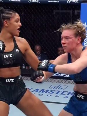Alice Pereira destruye a Hailey Cowan #UFCVegas115