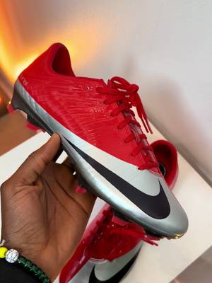 Exactly like the song😮‍💨… Close up look at @Nike CR7 Regen Superfly. Comment your thoughts below! Follow for more! . #nikesoccer #nikefootball #cristiano #football #nikemercurial 
