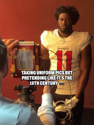 Bet you’ve never seen one of these cameras before 🤣 #photography #atlantafalcons #nflfootball #uniform #atlanta 