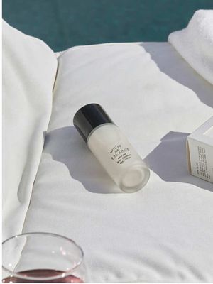 NEW DAY SEASON is coming…🌿 You can feel spring settling in— soft warmth in the air, just before the heat of a new season arrives. From light movement to busy days, it’s the season for something that keeps you feeling fresh and at ease. NEW DAY Herbal Deodorant is made for moments like this.  Get ready to step into a new day, feeling lighter and fresher. #houseofbalance #hob 