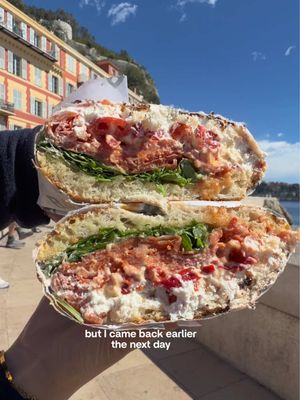 My fav lunch spot I tried in a Nice  📍BART #nicefrance #côtedazur #foccacia #studyabroad #niceeats 