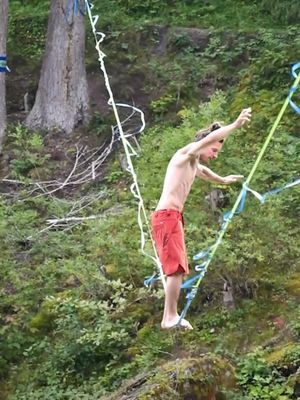 He's not hitting that water today! 🔥 ( 🎥 @slackline_legend ) #Unreel #Extreme #Slackline #Highline #Sendit