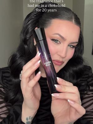 Since age 15 henni 💅🏻  There’s just something about @armanibeauty Armani Code that no other fragrance tops for me. No matter how many perfumes I collect (and we all know I have way, way too many…) I always go back to my old faithful: CODE.  Everywhere I go people ask “what are you wearing” and I have turned so many people onto this scent. It’s SO GORGEOUS. It’s elegant, bright, seductive, sweet, citrus and warm. UGH it’s everything.  Go sniff it in store. Then you know what I baseline smell like 🖤 #armani #armanibeauty #fragrance #perfume #makeupartist 