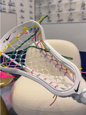 Come string a @NikeLacrosse victory elite with me! Obviously had to go with @Women’s Lacrosse League palms colors! #lacrosse #lacrossestringing #lacrossetok #tutorials #howto @Nike 