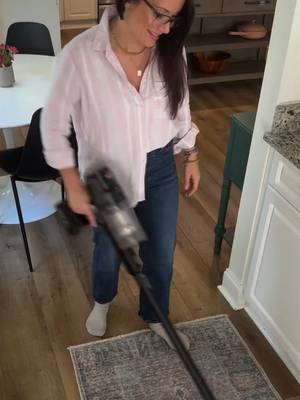 This is your sign to swap your rugs for Tumble. 📸 @ltmcreativestudio Rug: Amara — Blush/Grey #washablerug #homedecor #madefortogether