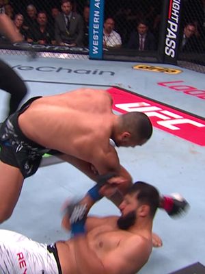 El retador Carlos Ulberg presume de poder 💢 #UFC327 | Sáb. 11 de Abril | Por Paramount + Deportes