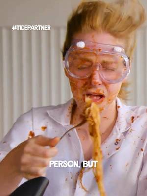 @simonegiertz masters theart of staying clean with evo🎨​ ​ #TidePartner​ #TideEvo#RealLaundryMagic​