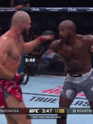 No vídeo de hoje, Vitor Miranda conta o que esperar do duelo entre Jiri Prochazka e Carlos Ulberg, pelo cinturão vago dos meio-pesados, no #UFC327! Não perca o #UFC327, dia 11 de abril às 18 horas (horário de Brasília) só no @paramountplusesportes | #TikTokEsportes #MMA #UFC