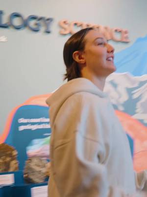 getting some fast dino facts with Gwyn in Episode 1 of Full Charge 🔋 📺 Watch now on YouTube: youtu.be/xSQnqonnbls