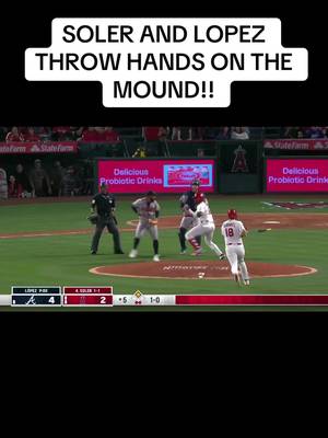 Jorge Soler and Reynaldo Lopez throw hands on the pitchers mound! Watch the great tackle the manager has on Soler🤣 #MLB #atlantabraves #angels #braves #baseball 