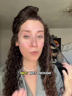 This one curly hair styling tip will change your life! #curlyhair #curlspecialist #curlyhairroutine #curlyhairtips