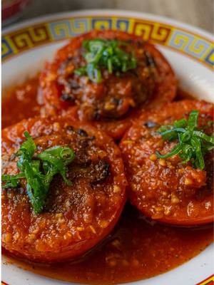 y’all ever seen stuffed tomatoes tho? i could legit eat every one in a single sitting recipe: https://feedthepudge.com/ca-chua-nhoi-thit-stuffed-tomatoes/