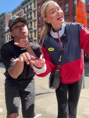 Shout out the lady with the red shoes taking a peek 👀 #couple #dancechallenge #newyork @Brylee Armstrong 