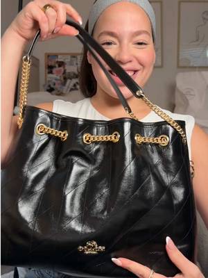 Evelyn shoulder bag unboxing @Coach #coach #coachbag #coachunboxing #whatsinmybag #boston 
