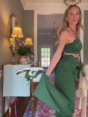 Round 1! @The Masters 💚 #mastersoutfits #TheMasters #golftournamentfashion #mastersoutfitinspo 