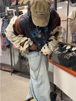 double #chromehearts on the  wallet chain is sickly 🤢
