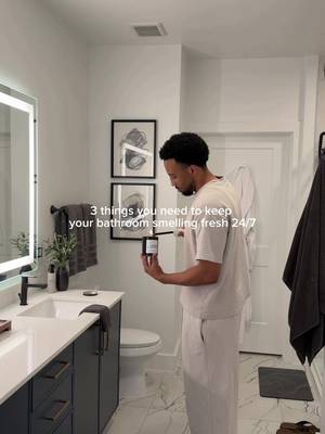 These 3 things make keeping your bathroom smelling fresh effortless. #homedecor #cleaningtips #apartmenttherapy #interiordesign #bathroomsetup 