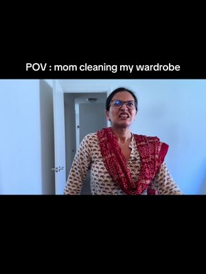Mom cleaning my wardrobe 😅#kajalkevadia #gujraticomedy 
