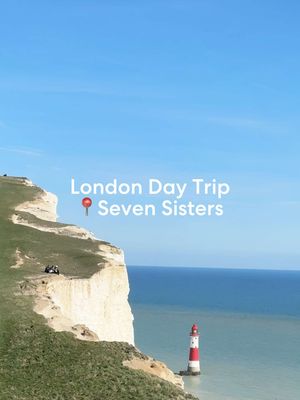 One of the best coastal walks in England: the Seven Sisters cliffs. Part of the King Charles III England Coast Path, this route combines dramatic views, seaside stops like Birling Gap, and classic fish and chips in Eastbourne. 📍Seven Sisters Cliffs 📸: @benjiescalera