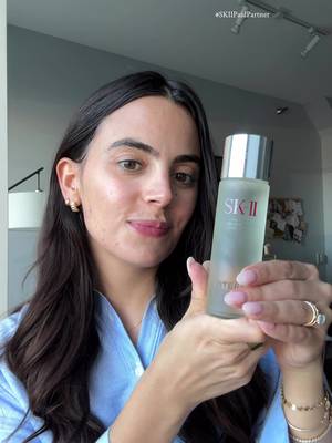 #skiipaidpartner A little extra time on skincare goes a long way and this one step with @SK-II makes getting ready so much easier #skiiessence