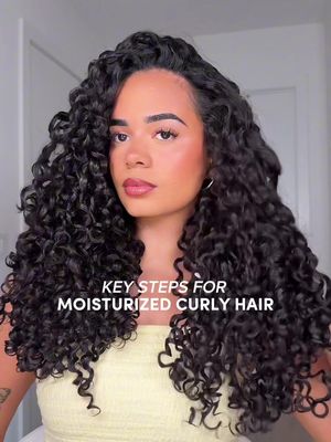 The key to getting soft moisturized curls 🍯 Ever since using the @Gisou honey milk leave in conditioner mist, it has been added into my wash day PERMANENTLY! It keeps my curls shiny and smooth without weighing down my curls #curlyhair #naturalhair *ad @sephoracanada 