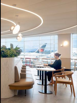 🎉 YVR, we’re back with more! 🎉 We’ve expanded our lounge network with a second Air Canada Café in the domestic terminal! Perfect spot to relax, recharge and refuel before your next flight. ✈️☕ . . 🎉 YVR, nous sommes de retour avec du nouveau! 🎉 Notre réseau de salons s’élargit avec l’ouverture d’un deuxième Café Air Canada dans l’aérogare des vols intérieurs! C’est l’endroit idéal pour vous détendre et refaire le plein d’énergie avant votre prochain vol. ✈️☕️