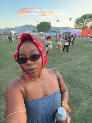 always lookin for my ppl and i can’t find em :(  #coachella #viral #fyp 
