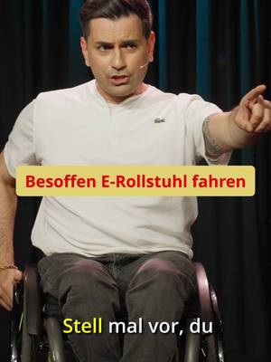 Stell dir vor, du bist mit 1,6 Promille im E-Rollstuhl unterwegs und die Cops ziehen dich raus... 🚔🍺 Wer schleppt dich jetzt ab? Markier den Kumpel, der dich retten müsste! 😂 Boch auf mehr Comedy? Kommt heute Abend zu "Der Teufel trägt Rollstuhl" in Mühlheim an der Ruhr! #StandUp #Comedy #Erollstuhl #Polizei #PartyFail