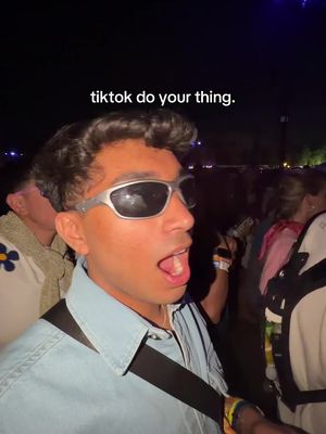 who is this man and is he single 🤠✨ #coachella #sabrinacarpenter #dance 