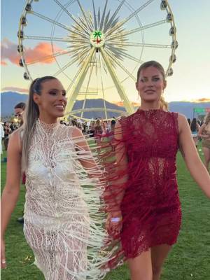 When you don’t wanna lose your friend at a festival 🎡🌵 @Lisa N Hoang 
