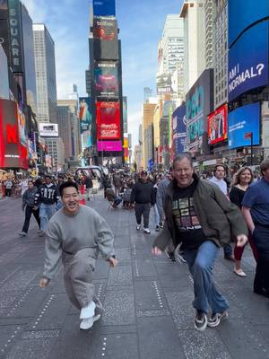 just in NYC, dancing with a legend, nbd AHHH it’s THE @Alex Wong thanks for dancing with me! dc: @joguroot & @julia 