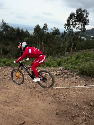 Flat out ✊🏼 #mtb #fyp 