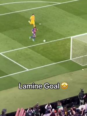 THE GOAT 🐐😤 @Lamine Yamal @fcbarcelona #lamineyamal #football #fcbarcelona #goal #futbol (h/t dailyfootvibes/X)