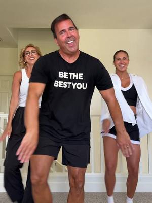 Dancing with the rents ✨ @kelly @DeanWilking #family #dance #familytime #dancetrends 