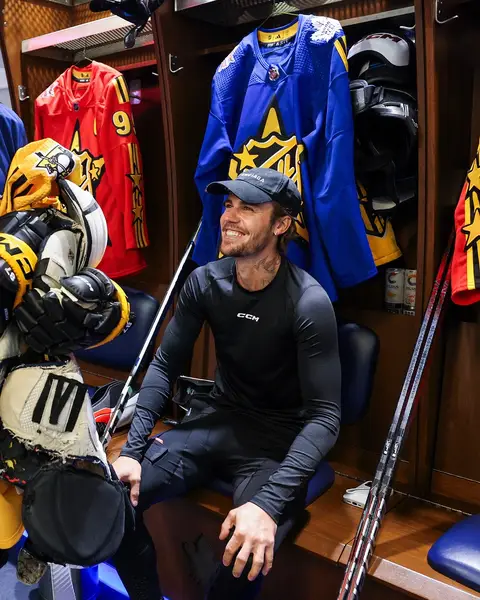 here’s a few of our favorite Justin Bieber moments… we saved the best for last 🙂‍↕️ #NHL #JustinBieber #hockey #coachella #sports 