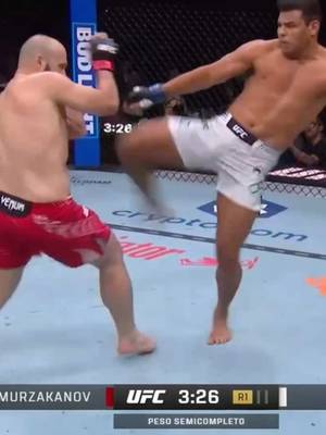 🤯 Paulo Costa quiere arrancarle la cabeza al ruso con esas patadas 💥 #ParamountPlus | #UFC327 