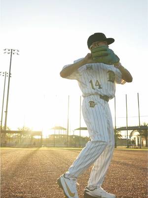 The calm before the storm… #BeElite #baseball #dsarm #perfectgame #homerun 