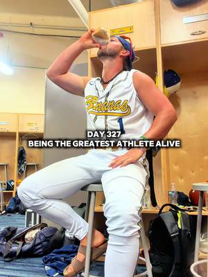 … Or dead 💪🏽😂 #fyp #funny #savannahbananas #bananaball #greatest 
