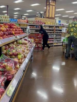 Moonwalking in Trader Joe’s #comedy #actor #funny #groceryshopping #store