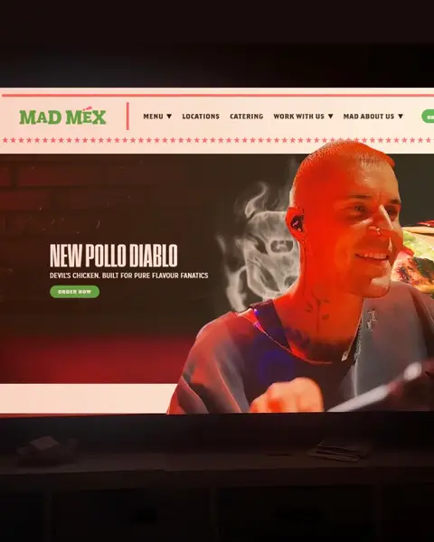 BREAKING: Justin Bieber pulls up fast-casual restaurant, Mad Mex, on his MacBook during much-anticipated Coachella Weekend 1 set #sorry #bieberchella #coachella #madforit 