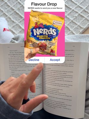 Pls accept some Cherry Lemonade NERDS Gummy Clusters on us 🫵💛  Tiens, des Cherry Lemonade NERDS Gummy Clusters pour toi 🫵💛