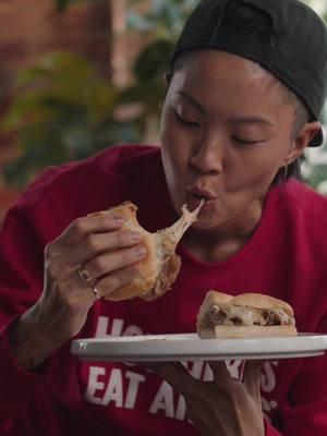 Tbh I doubt anyone makes something as delicious as a French Dip Royale tonight on @Bravo Top Chef but @Kristen Kish can be the judge of that
