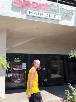 Yall know I had to get my hair done right with the @Sport Clips Haircuts MVP Experience and try the NEW Sport Clips Playmaker Scents: Rawlings® Edition #sportclipspartner 