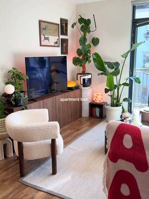 a long overdue, longer form tour of the open plan living space  feeling really happy with the space at the moment, recently brought the accent chair through from the bedroom and have been loving having it in the sofa area #apartmenttour #edinburghflat #homedecor #apartmentinspo #apartmentlife 
